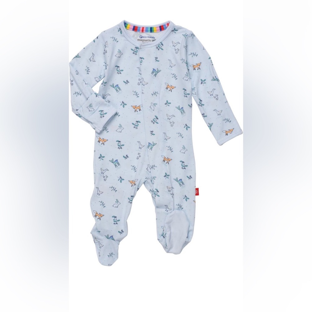 Magnetic me “woodsy tail footie”. Newborn